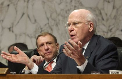 Senators Arlen Specter (left) and Patrick Leahy.