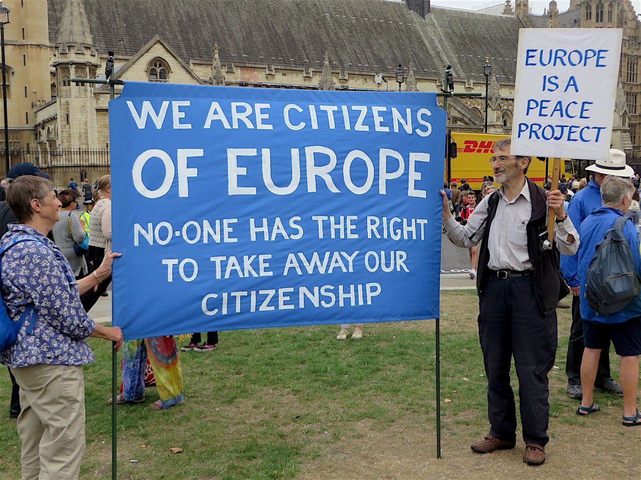 'We are citizens of Europe: No one has the right to take away our citizenship': a banner on the March for Europe in London, September 3, 2016 (Photo: Andy Worthington).