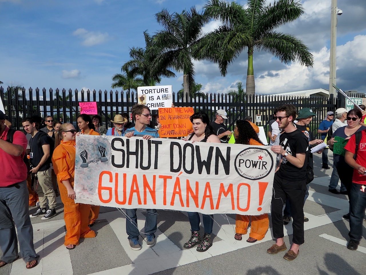 Campaigners in Florida call for the closure of Guantanamo outside the gates of US Southern Command, January 9, 2016 (Photo: Andy Worthington).